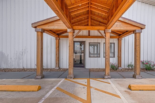 Building Photo - 10535 Dannhaus Rd