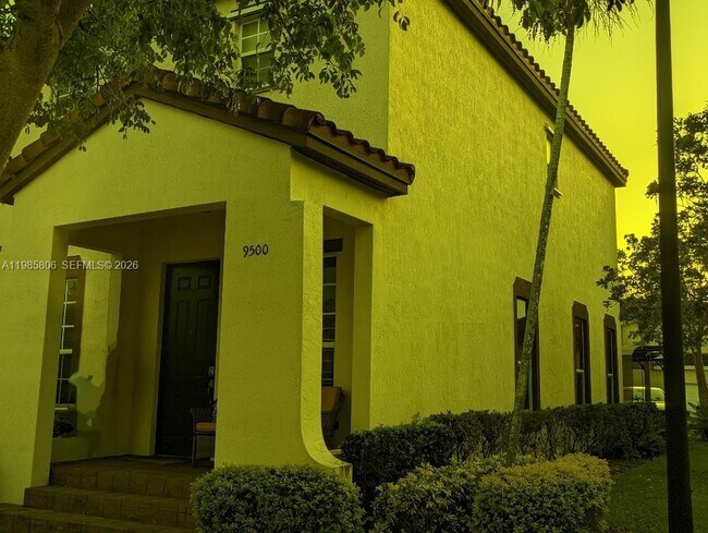 Building Photo - 9500 SW 171st Ct