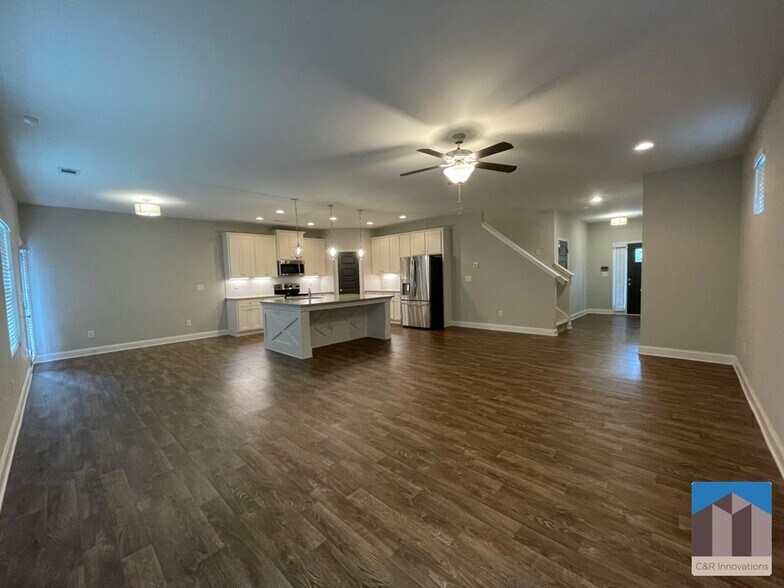 Building Photo - 300 Omnia Ridge Way