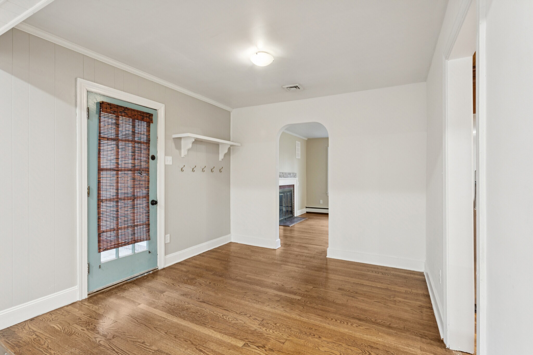 Building Photo - 12 Meadow Dr