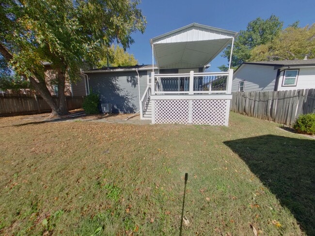 Building Photo - 3 Bedroom Home