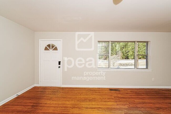 Building Photo - $1450! 3Bed/2Bath home in Center Point, AL!