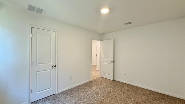 Building Photo - 792 Lake Sweetwater Ln
