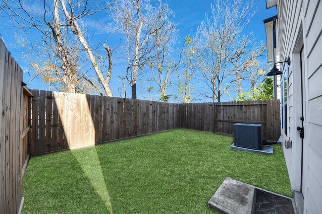 Building Photo - 7963 Birmingham St