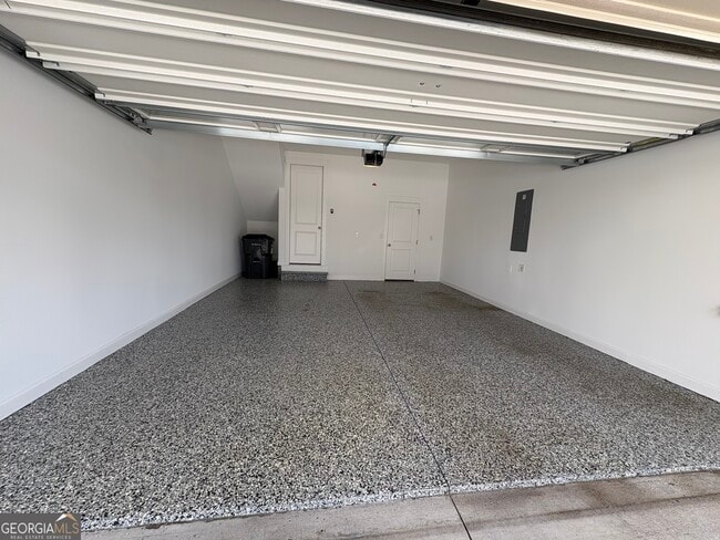 Building Photo - 1104 Thomas St