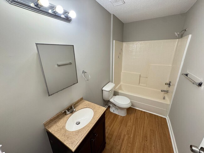 Building Photo - 4 Bed/2 Bath near downtown Clayton