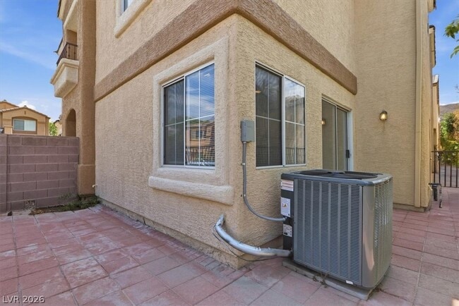 Building Photo - 10404 Dark Sands Ave