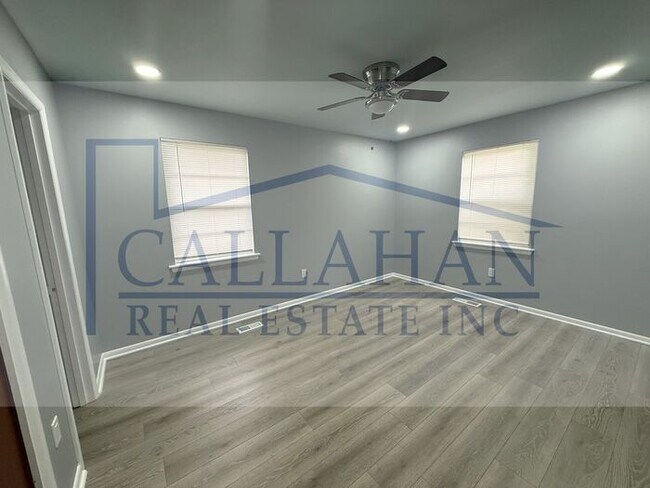 Building Photo - Updated NLR Home
