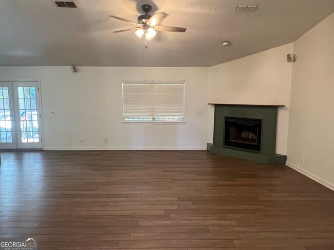 Building Photo - 308 Maggie Way