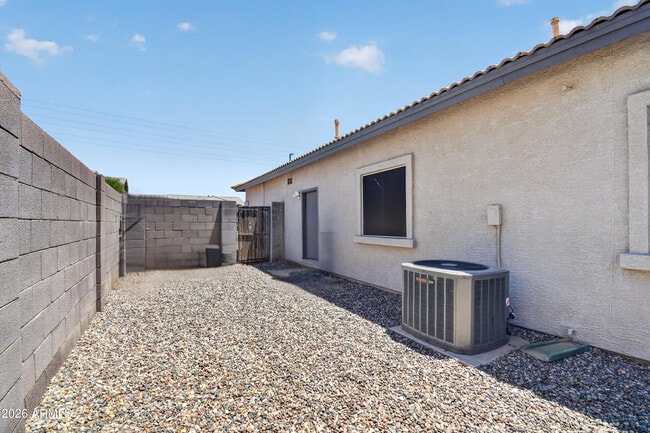 Building Photo - 3680 S Joshua Tree Ln