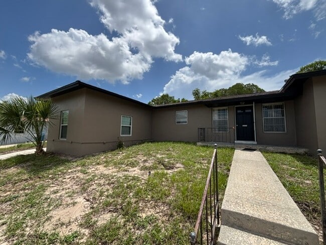 Building Photo - 1080 Edgehill Ave