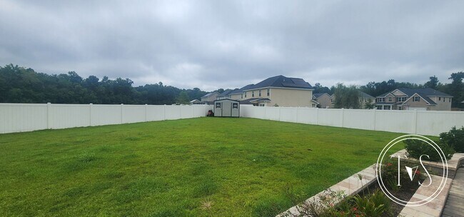 Building Photo - 983 Oak Crest Dr