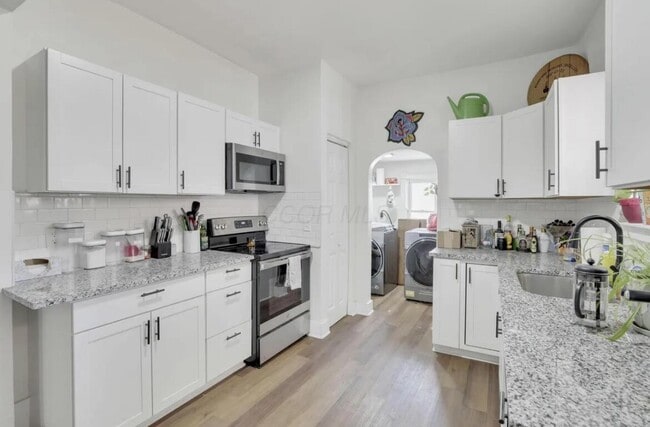 Building Photo - 287 E Woodrow Ave