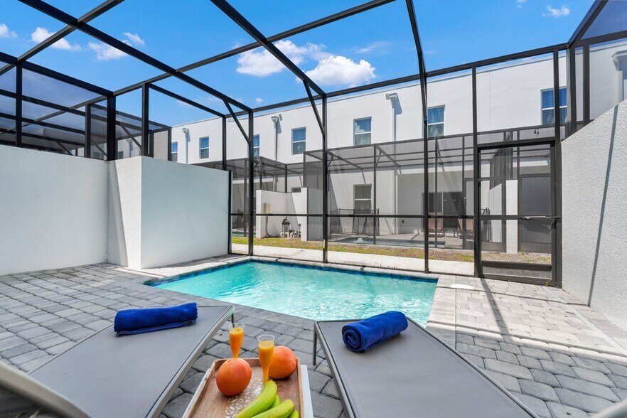 Building Photo - 352 Famagusta Dr