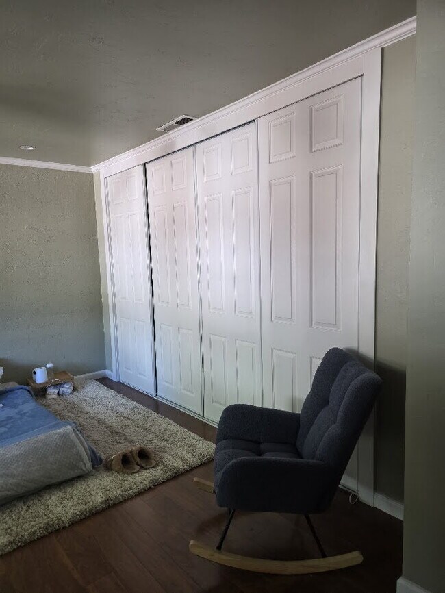 Building Photo - Breathtaking Home offers flexible living with bonus rooms ideal for an office, art studio, gym, o...
