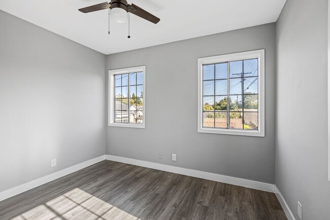 Building Photo - Beautiful 1BR 1BA Unit with Attached 1-Car...