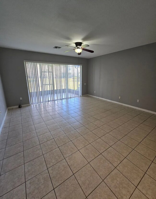 Building Photo - Lakefront Townhome in MetroWest