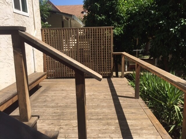 Building Photo - **RESERVE NOW FOR SUMMER 2026* * Great 5 Bedroom house close to Downtown