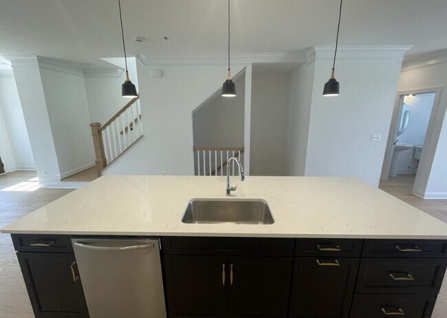 Custom Pendants - 4008 Varick St