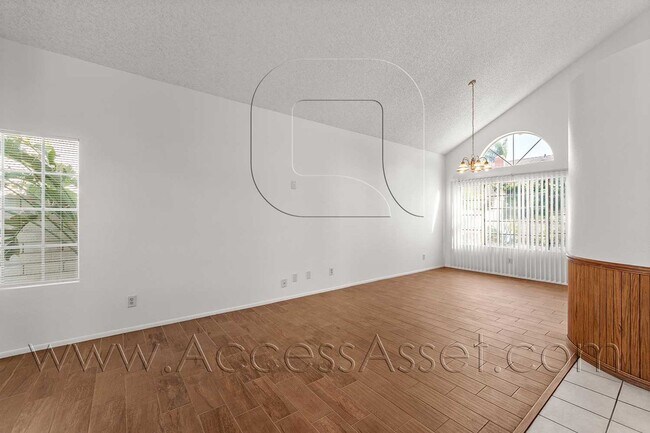 Building Photo - Charming 3 Bed/2.5 Bath Home With A Spacious Backyard And 3-Car Garage in Lake Elsinore!