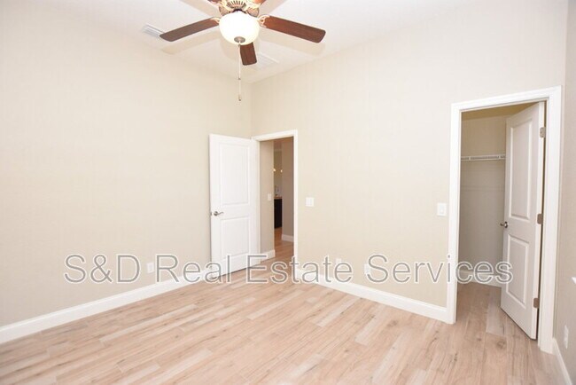 Building Photo - 6986 Highlands Creek Ave