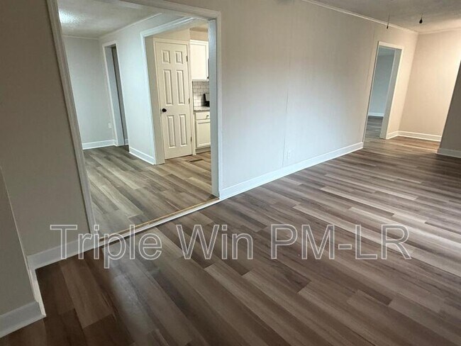 Building Photo - 8010 Westwood Ave