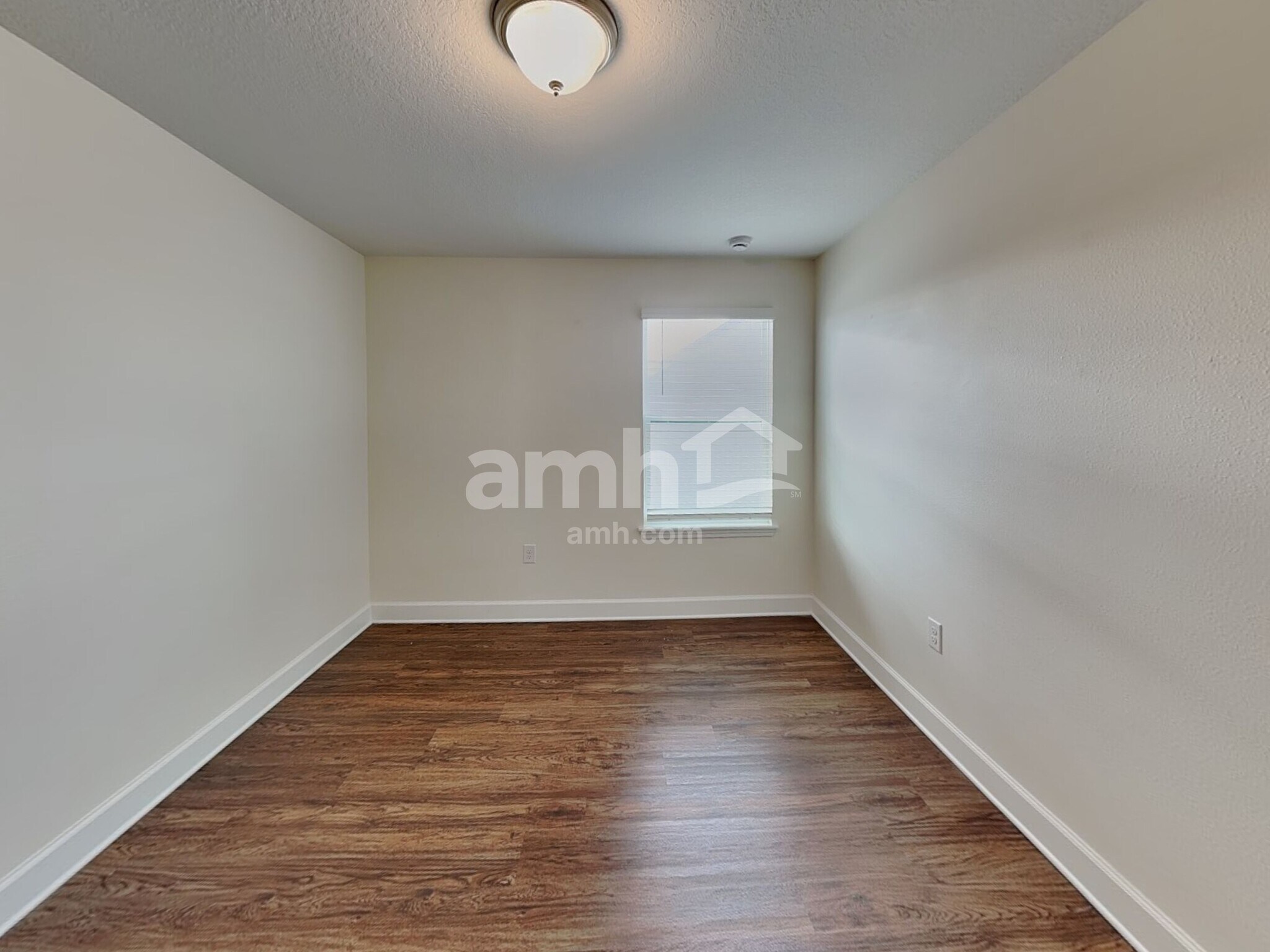 Building Photo - 322 Pine Terrace Dr