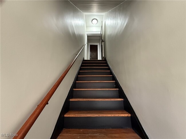 Building Photo - 1275 Donald Ave