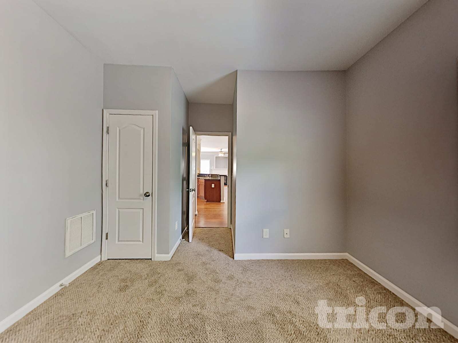 Building Photo - 1228 Saxony Dr SE