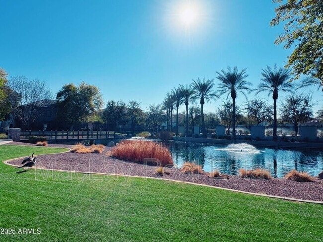 Building Photo - 1918 E Bridgeport Pkwy