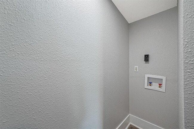 Building Photo - 4908 N 15th St