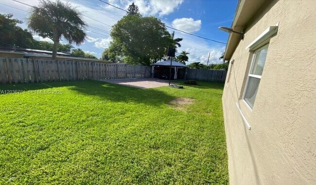 Building Photo - 1505 NW 58th Ave