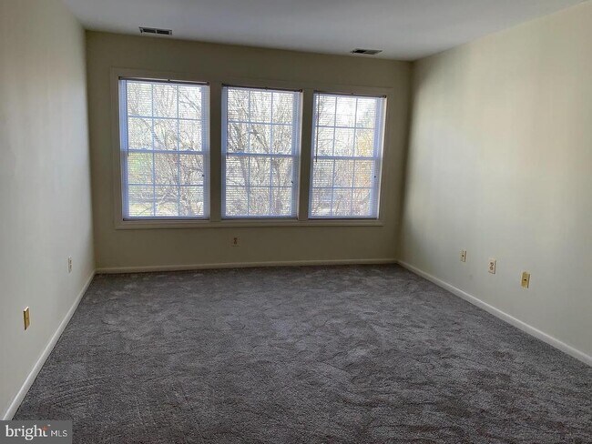 Building Photo - 106 Lassen Ct
