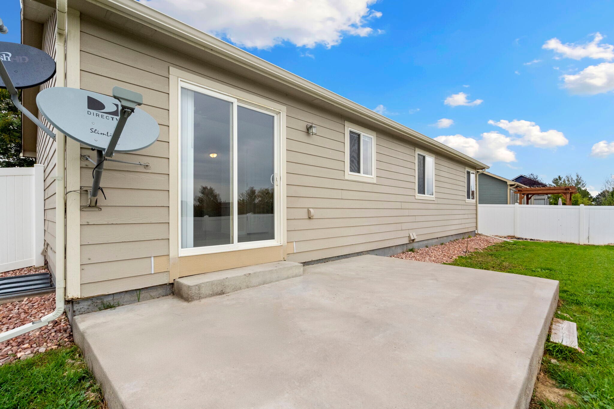 Building Photo - 3761 Mt Flora St