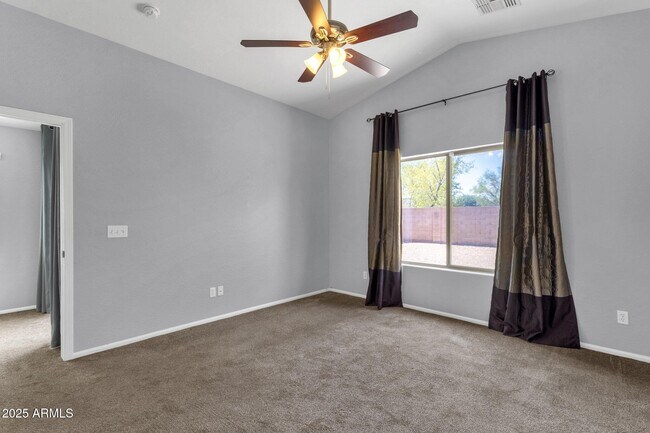 Building Photo - 509 E Daniella Dr