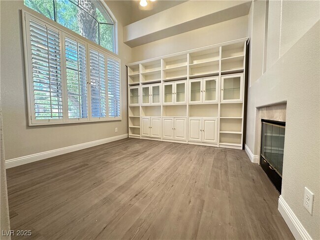 Building Photo - 1828 Dolce Dr