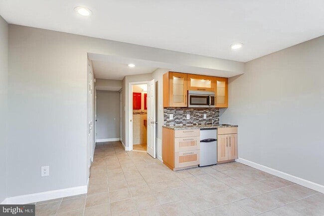 Building Photo - 1619 10th St S