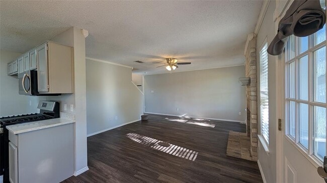 Building Photo - 12927 Marimba Trail