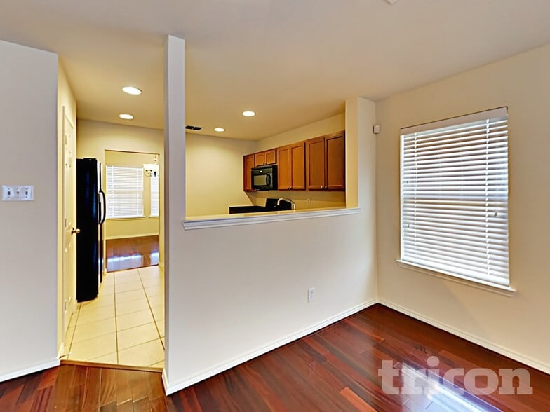 Building Photo - 16824 Pinery Way