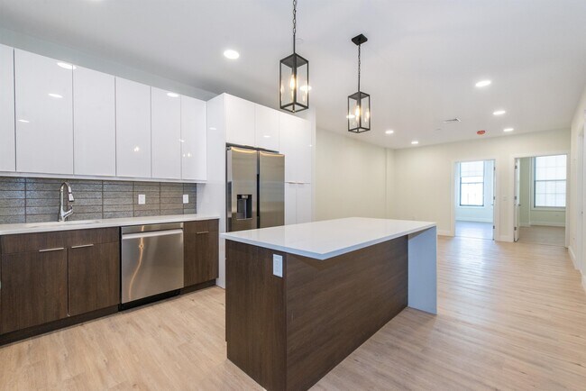 Primary Photo - 3510 Bergenline Ave