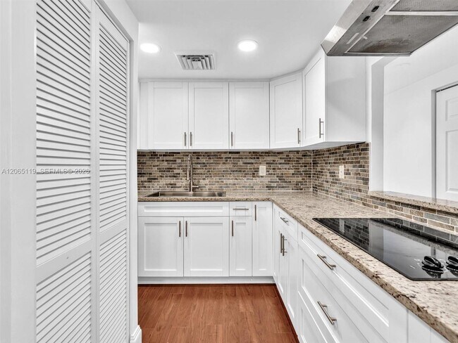Building Photo - 2451 Brickell Ave