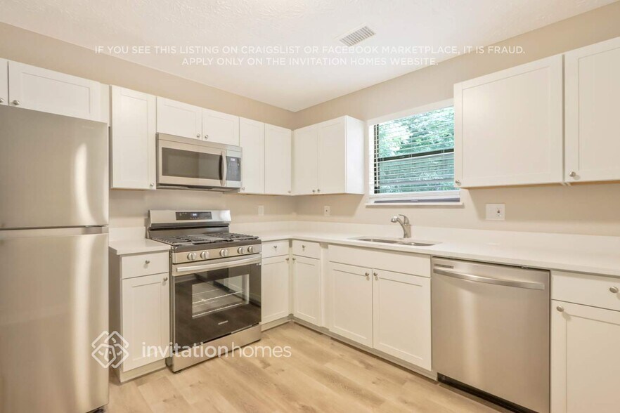 Building Photo - 5027 Vonn Pl