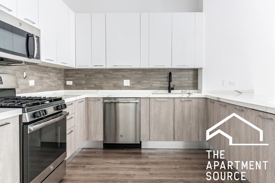 Building Photo - 42 E 26th St