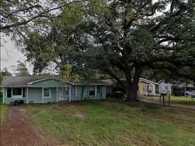 Building Photo - 4440 Swing Dr