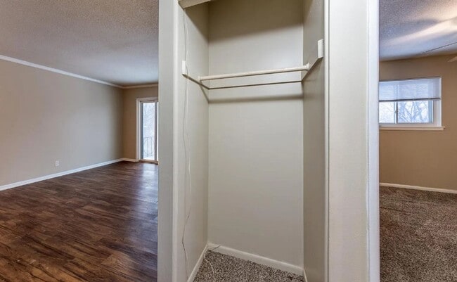 Building Photo - Modern 2BR Condo at Pembroke Gardens – Balcony, Pool Access & Utilities