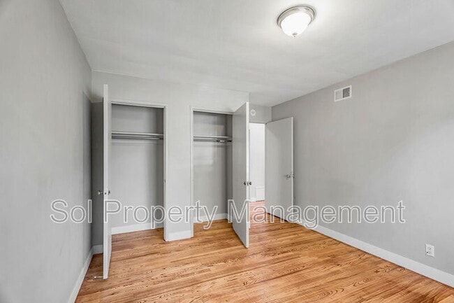 Building Photo - 1401 Laurent St