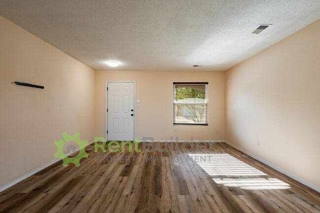 Building Photo - CALL US TODAY AT (505) 808-6467 TO SCHEDUL...