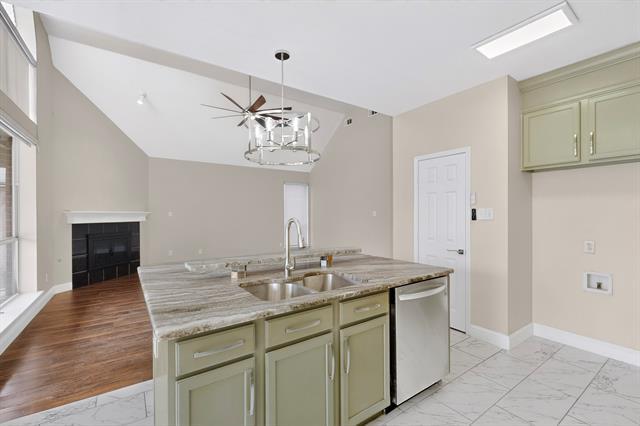 Building Photo - 1432 Meadow Vista Dr