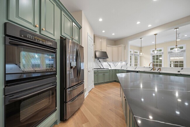 Building Photo - 27556 Paddock Trail Pl