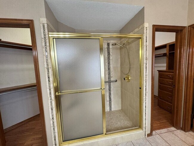 Building Photo - 4-bedroom 2 bath home in Kingsbrook, lots of storage, 2 dining areas and stand-up storm shelter! ...